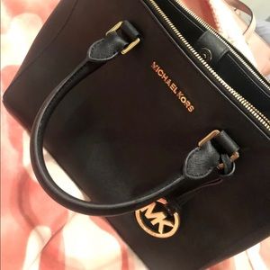 Michael kors purse